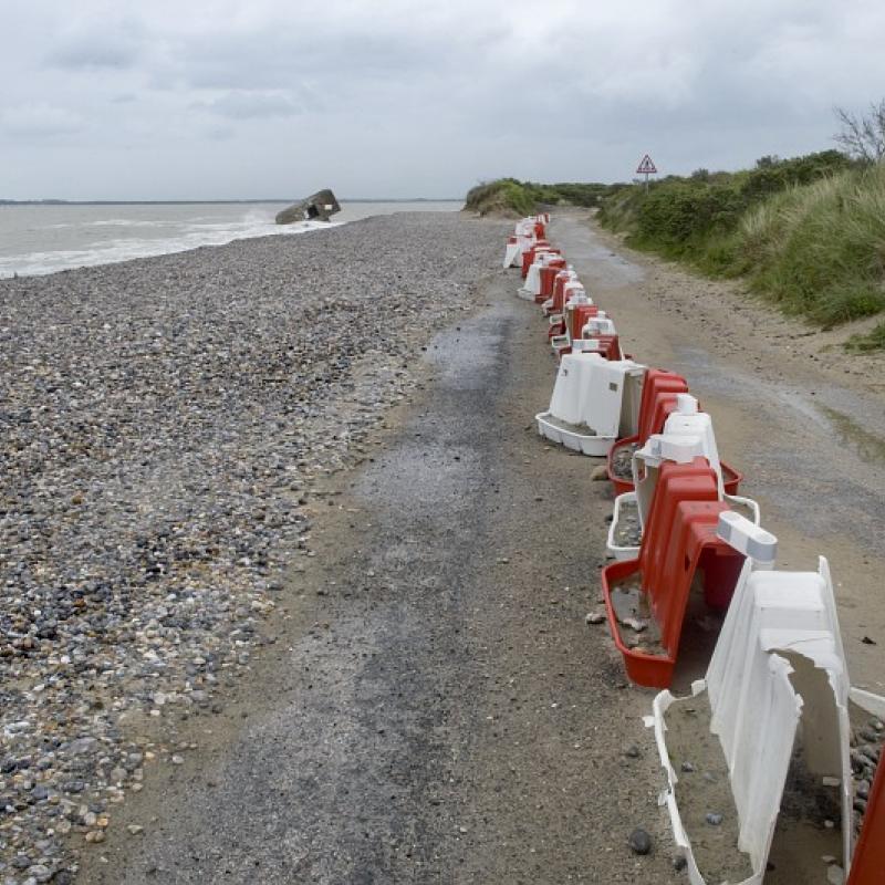 Route côtière détruite par la tempête / Crédit : Laurent Mignaux - Terra 